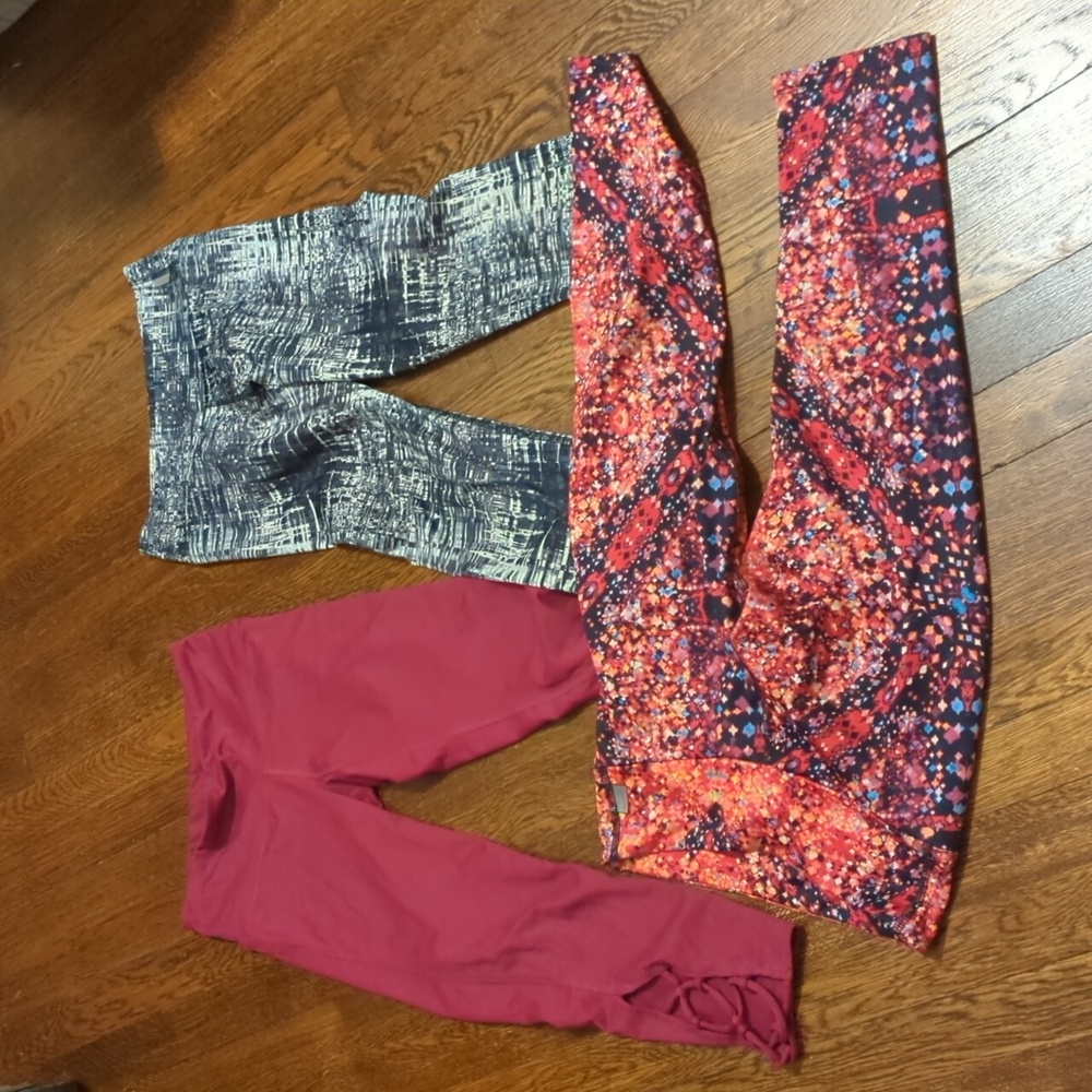 THREE activewear pants size xs/s